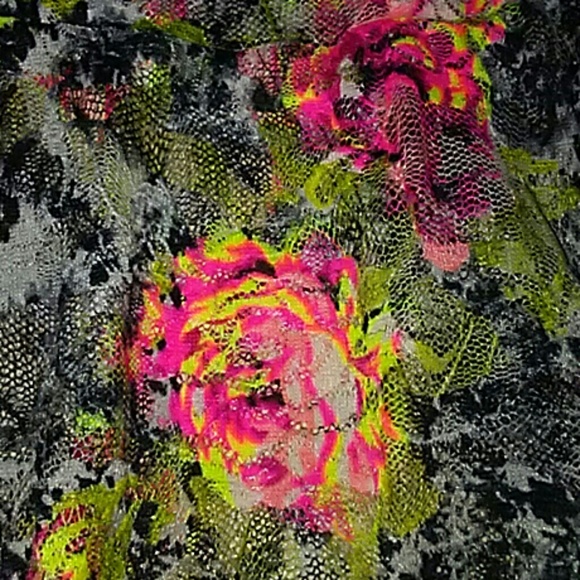 New Almost Famous lace babydoll top - Picture 4 of 6